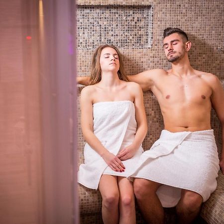 Borowy Dwor- Biznes, Spa & Fun シャフラリ エクステリア 写真