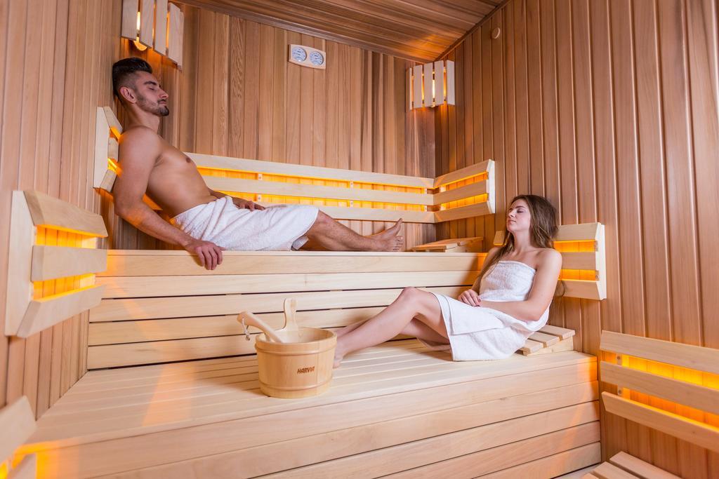 Borowy Dwor- Biznes, Spa & Fun シャフラリ エクステリア 写真